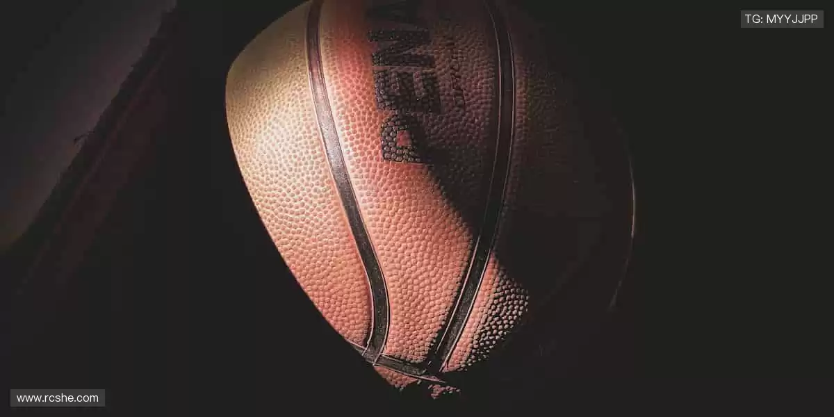 🎁独家周边来袭！限量款球星签名，让热爱触手可及🏅